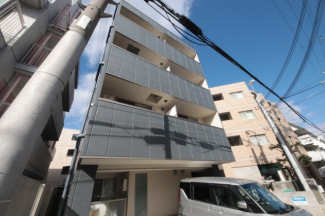 落ち着いた雰囲気の外観です