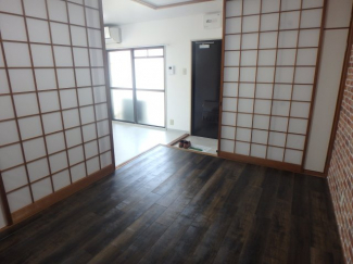 こちらの居間で趣味の時間をお楽しみください
