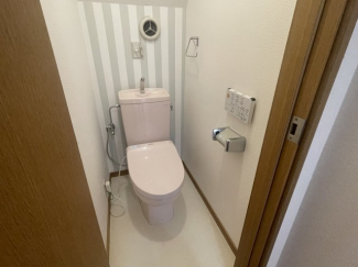 清潔感のあるトイレです