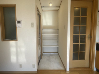 シンプルで使いやすい玄関です