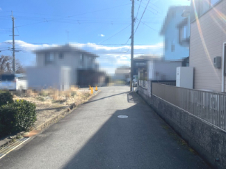 【前面道路含む現地写真】