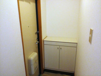 毎日通る玄関はこちらです