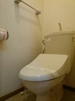 コンパクトで使いやすいトイレです