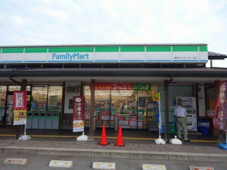 ファミリーマート東条インターパーク店まで760m