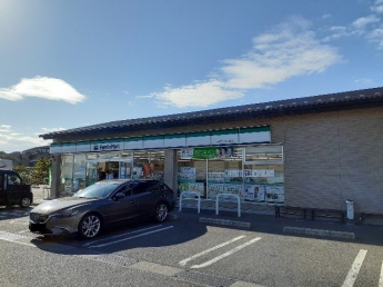 ファミリーマート彦根ミシガン様まで1300m