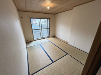 落ち着いた雰囲気の和室です