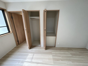 洋室7帖収納