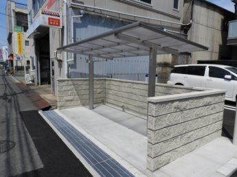 落ち着いたエントランスです