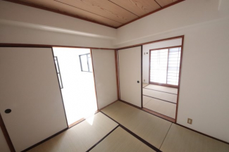 和室、ちょっとしたくつろぎスペースにいかがでしょうか