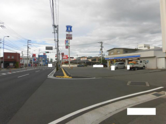ローソン松山問屋町店まで78m