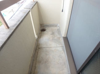 落ち着いた時間を過ごせるバルコニーです