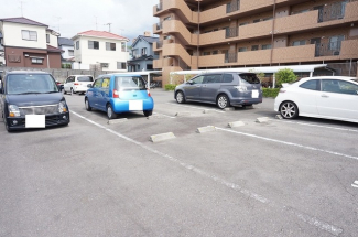 【駐車場】
