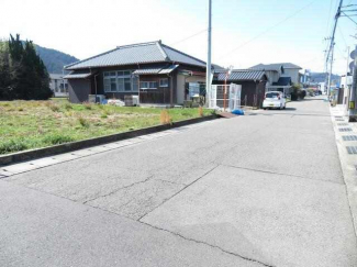北側道路と敷地