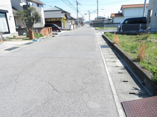 北側道路と敷地