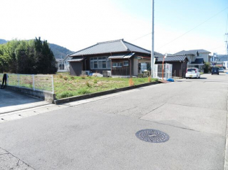 北側道路と敷地