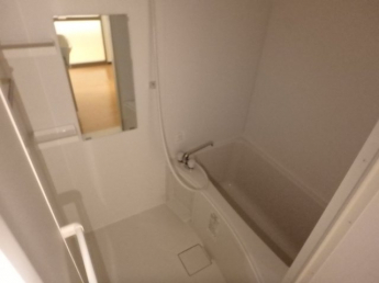 日々の疲れを癒すお風呂付です