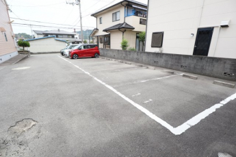 【駐車場】