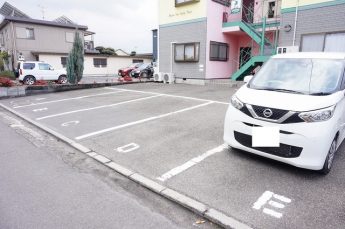 【駐車場】
