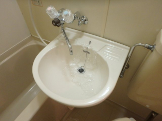 コンパクトで使いやすい洗面所