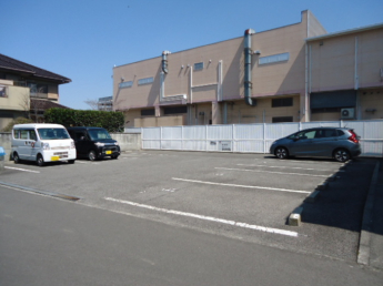 【駐車場】