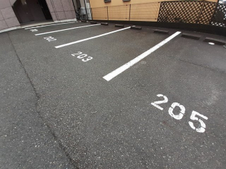 【駐車場】