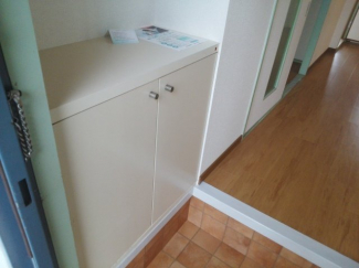 収納もある玄関です