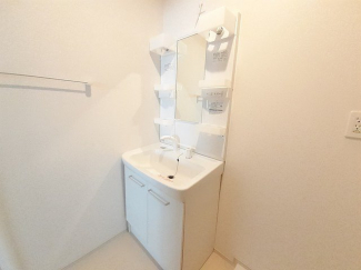 コンパクトで使いやすい洗面所