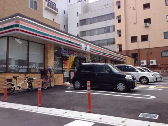 セブンイレブン神戸下沢通３丁目店まで291m