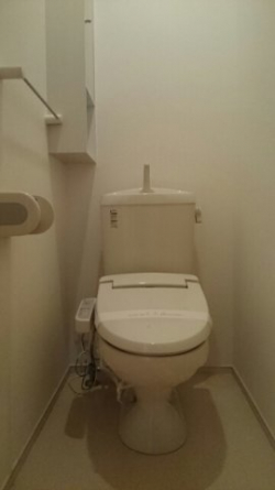 コンパクトで使いやすいトイレです