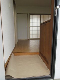 明るい玄関です
