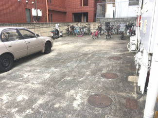 【駐車場】