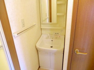 コンパクトで使いやすい洗面所