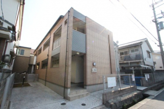 落ち着いた雰囲気の外観です