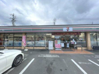 くすりのレディ　束本店まで1225m