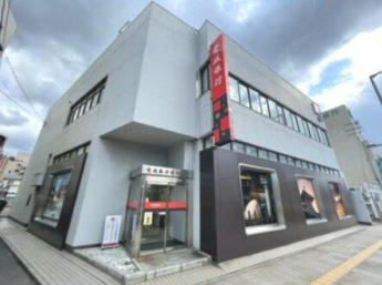 愛媛銀行 道後支店まで696m