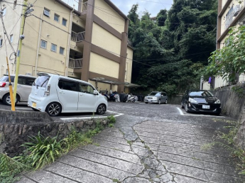 【駐車場】