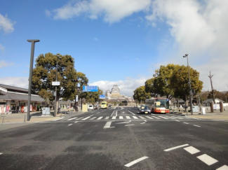 大手前通り（姫路城方面）