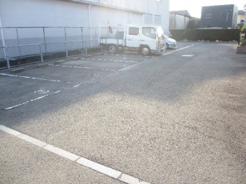 【駐車場】