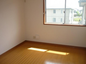 使い勝手のいい洋室です