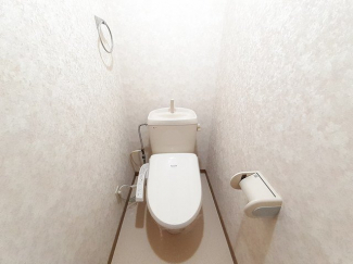 ゆったりとした空間のトイレです