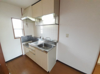 キッチンでお料理をお楽しみください