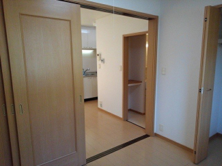 内装は落ち着いています