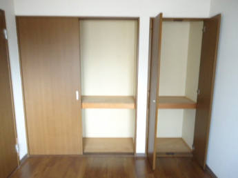 洋室収納