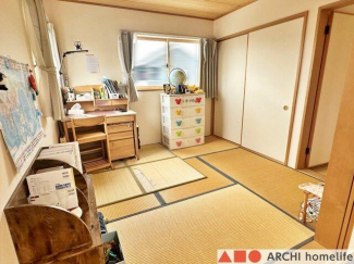 2階4.5帖の和室。日当たりも最高です！