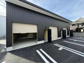 姫路市花田町一本松の倉庫の画像