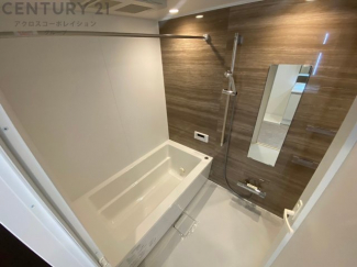 【リフォーム内容】システムキッチン・ユニットバス・洗面台・トイレ新調。クロス・フローリング張替。ハウスクリーニング等。