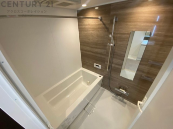 【リフォーム内容】システムキッチン・ユニットバス・洗面台・トイレ新調。クロス・フローリング張替。ハウスクリーニング等。