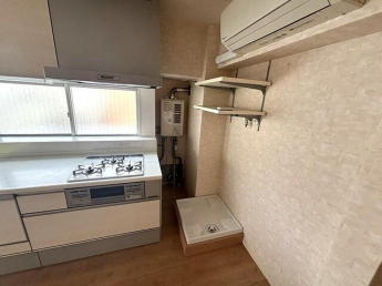 洗濯機置場、給湯器