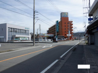 伊予銀行川内支店まで1412m