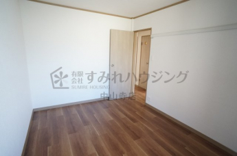 【寝室】